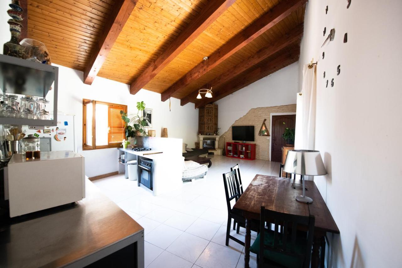 Camin Del Bosc Villa Roquefort-des-Corbières Exteriör bild